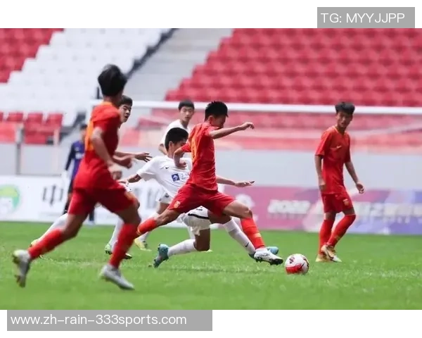 高校足球训练新模式探索与实践提升学生综合素质的有效途径